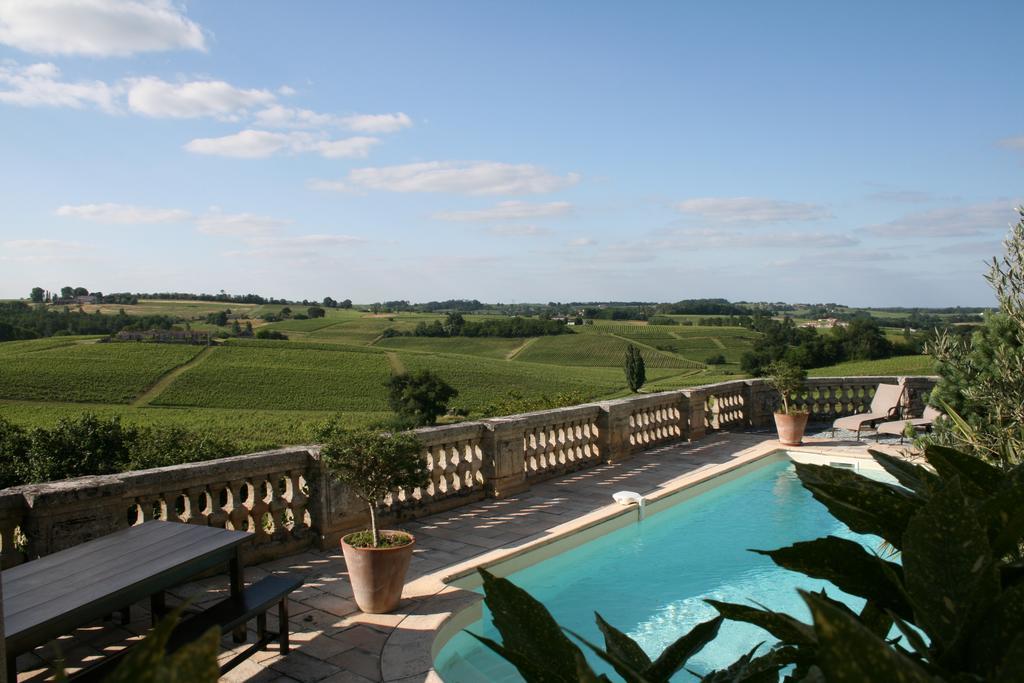 Chateau De La Grave Bourg-sur-Gironde Exterior photo