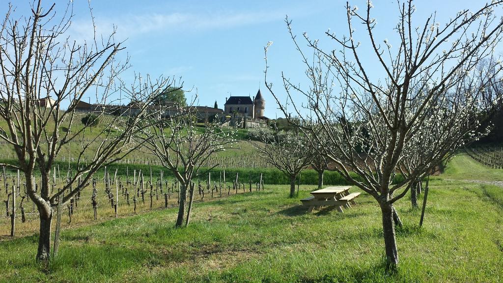 Chateau De La Grave Bourg-sur-Gironde Exterior photo